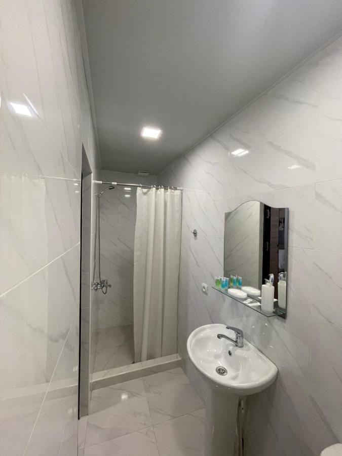 Sofia Hotel Yerevan Bagian luar foto